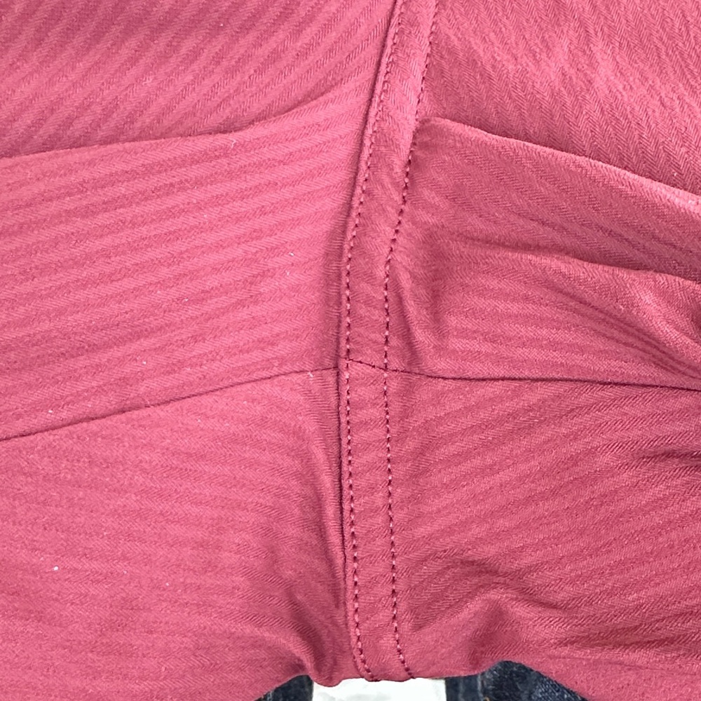 Lululemon Cropped Jogger Pants in Deep Berry size 8 - Picture 10 of 11